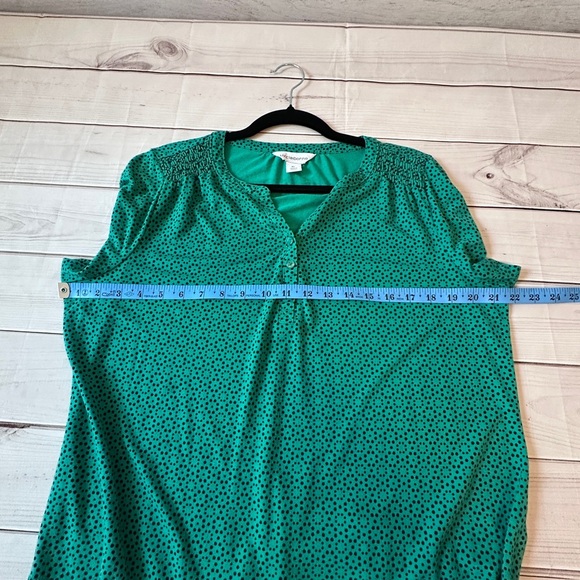 Liz Claiborne Green Flutter Sleeve Top Relaxed Fit Summer Office Church School - Picture 3 of 7